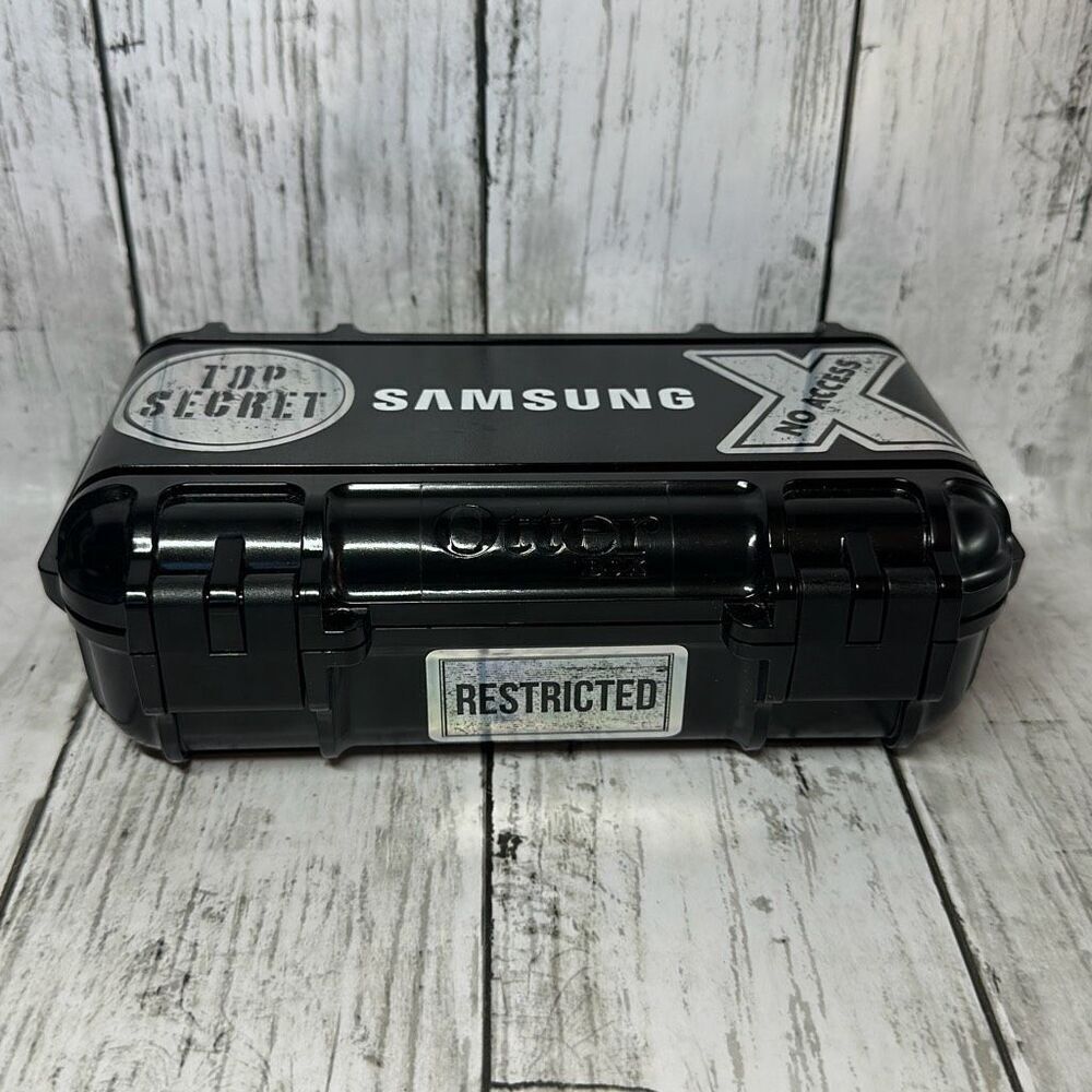 OtterBox Black Dry Box Foam Lined‎ Waterproof Customized Stickers